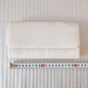 和装バッグ クラッチバッグ かかえバッグ 白色 ホワイト ★ リメイク ハンドメイド 素材 型紙とり 訳あり