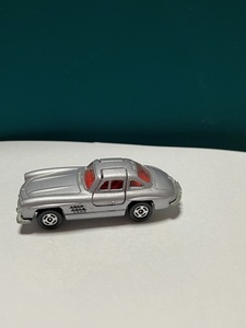 0131-37　tomica MERDESE BENZ 300SL トミカ　ミニカー