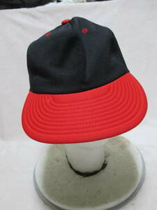 即決！未使用●スポーツ帽子●日本製●黒赤● Mサイズ