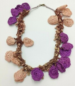 Art hand Auction O3-6 Collier de broderie Oya violet rose beige fleur turquie accessoires de broderie Mimioya collier de broderie Mimioya, Fait main, Accessoires (pour femmes), collier, pendentif, foulard