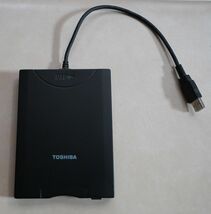 [TOSHIBA製][動作品]★USB外付 フロッピーディスクドライブ★ 東芝 PA3214U-2FDD_画像1