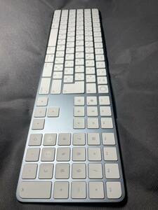 ジャンク　Apple　アップル Magic Keyboard Appleシリコン搭載 Touch ID搭載 A2520　テンキー付