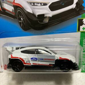 Hot Wheels★FORD MUSTANG MACH-E 1400 HW GREEN SPEED★の画像1