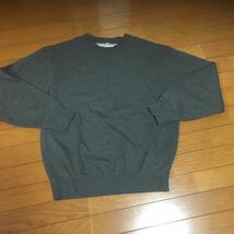 中古 UT UNIQLO ユニクロ 無地 灰色 長袖 トレーナー サイズL 送料520円_画像1