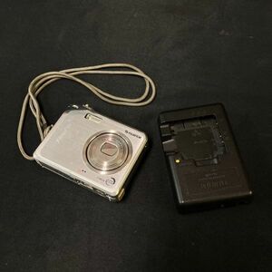 FBe508D06 FUJIFILM 富士フィルム FinePix V10 デジタルカメラ デジカメ シルバーカラー