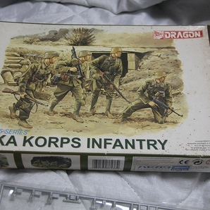 1/35 アフリカ軍団歩兵 DORAGON '39-'45 SERIES 6138 検索 WWII ドイツ軍 AFRIKA KORPS INFANTRY グッズの画像4