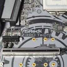 ASRock Z390 Taichi IOパネル付属 LGA1151 ATXマザーボード 第8・9世代CPU対応 最新Bios 動作確認済 PCパーツ_画像2