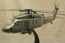 ★アメリカ　シコルスキー　UH-60A ブラックホーク　1/72　161006_画像1