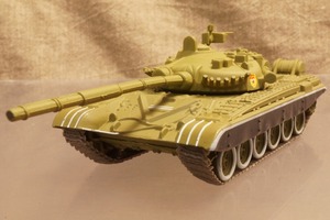 ★ソビエト 主力戦車 T-72　1/72　922057　Fabbri