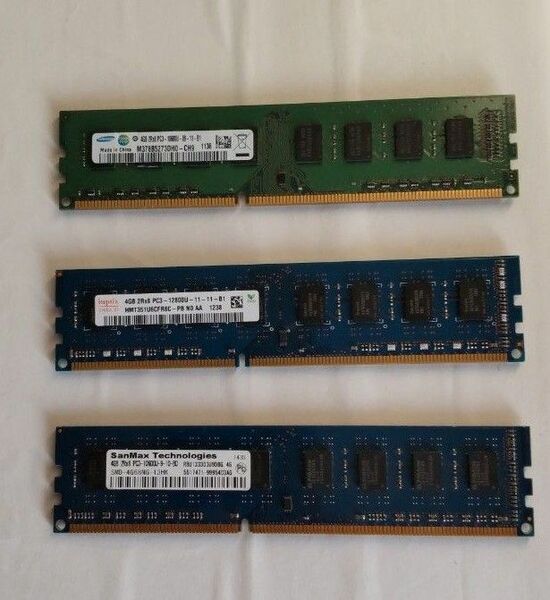 DDR3デスクトップ用メモリ 4Gx3枚