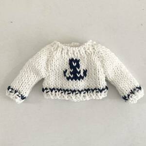 リカちゃん服　ハンドメイド　碇のセーター　白×紺　22㎝ドール