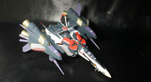 DX超合金 VF-25F スーパーメサイアバルキリー (早乙女アルト機) アーマードパーツ装備 現状渡し