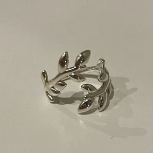 ティファニー オリーブリーフ バイパスリング