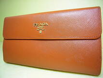 ★★★ 綺麗です！！★★★【 PRADA！ 】プラダ 1M1133 SAFFIANO レザー RAME ファスナー 長財布 カード 箱 ★★ PRADA ★★_画像2