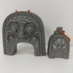 345　中古　置物　鬼瓦　古代鬼面　すず　壁掛け　オブジェ　おにがわら　インテリア　　　