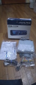 【送料無料】【未使用品】ALPINE　アルパイン 【CDA-117ji】 USBオーディオ/iphon/ipod再生対応 MP3/WMA/AAC CD HEAD UNIT