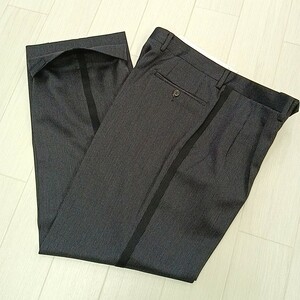 P ★ 【商品ランク:B】ランバン LANVIN ピンストライプ柄 サイドライン入 タックパンツ size50 メンズ ボトムス 紳士服 ダークグレー系