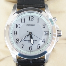 稼働品 SEIKO セイコー 7B22-0AZ0 デイト メンズ 電波ソーラー 腕時計 ワニ型押し レザーベルト 箱付き 8502196011_画像2