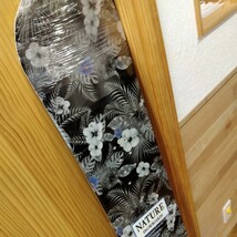 138cm 新品 ARBN NATURE リミテッド 2 レディース　スノーボード 板 ソフトフレックス ブラック系　 グラトリ キャンバー_画像2