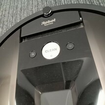 杉本1月No.179 掃除機 Roomba ルンバ 980 通電確認済み 動作未確認 その他備品付き ロボット掃除機 アイロボット _画像3