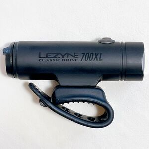 レザイン LEZYNE 700XL 自転車 USB充電 フロントライト ストラップ固定 CLASSIC DRIVE マットブラック