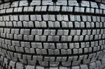 送料無料 245/70R19.5 BRIDGESTONE W901 2022 年製 4本 セット 残り溝 17mm以上_画像4