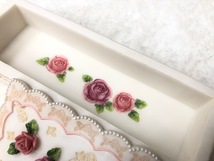 『未使用品 美品★アンティーク ヨーロッパ調 バラ模様 薔薇 彫刻 小物入れ アクセサリー BOX ケース 宝石箱 収納』_画像4