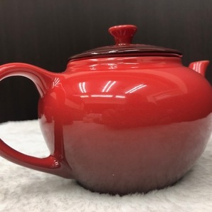 『★LE CREUSET ル・クルーゼ ほぼ未使用品 ティーポット&マグカップ 2個入セット チェリーレッド マグカップ ポット 食器セット 茶器 』 の画像3