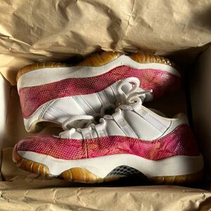 NIKE WMNS AIR JORDAN 11 美品