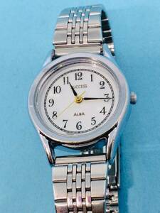 (D36)人気の時計(*'▽')セイコー・アルバ・サクセス（電池交換済み）シルバー・レディス腕時計USED（送料全国一律185円）素敵な時計です。