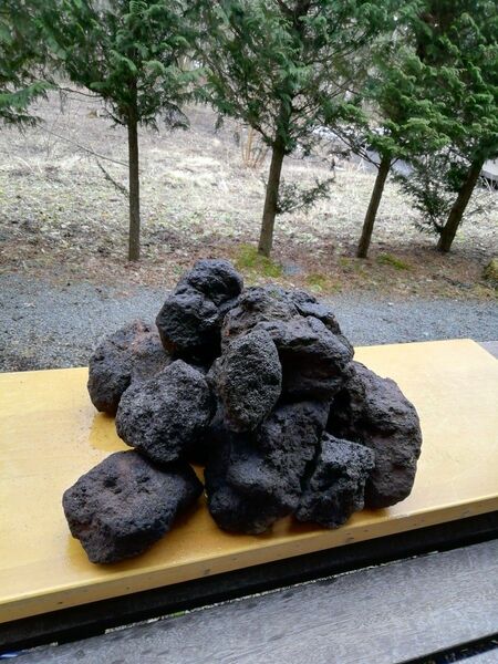 軽井沢 浅間溶岩石　浅間石　溶岩石　15kg(梱包材込み)