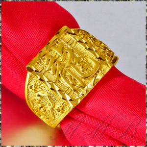 [RING] 18K Gold Plated ドラゴン 龍 文字 彫刻 ヴィンテージ デザイン 2cm ワイド スクエア ゴールド フリーサイズ リング 【送料無料】