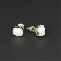 [EARRING] Oval White Opal ホワイト ファイア プレシャス オパール 7.7mm オーバル ストーン スタッド ピアス 【送料無料】_画像2