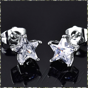 [EARRING] White Gold Plated ビューティフル スター クリスタルCZ ホワイトゴールド 9.5mm 星型 スタッドピアス 【送料無料】