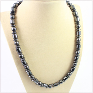 [NECKLACE] Black Hematite 円柱 円盤 ビーズ 磁気マグネット ブラック ヘマタイト ヒーリング ネックレス φ8x450mm (78g) 【送料無料】