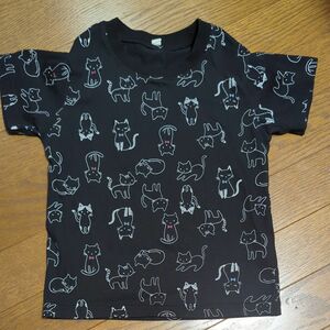 猫柄Tシャツ 総柄半袖Tシャツ 120　西松屋　ブラック　子供服　男の子　女の子