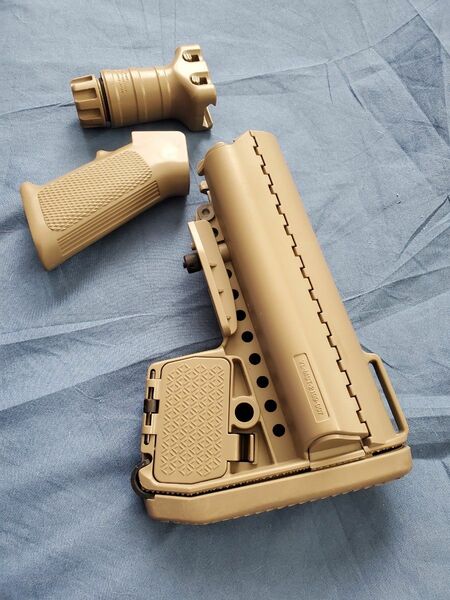 東京マルイ　次世代電動ガン　M4 CQB-R TAN