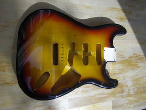 　Fender JAPAN ST62US　３TS　BODY　