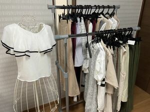 ⑦未使用品　イング　INGNI アラマンダ　約33枚 まとめ売り スカート　トップス　パンツ等色々　大量　業販　訳あり　卸　レディース　