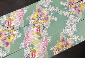 【古布＊縮緬＊和素材】正絹＊縮緬＊金箔重ね扇に小桜、細幅3枚、17ｘ303＊手作り＊市松人形＊パッチワーク＊縮緬細工＊雛節句＊昭和レトロ