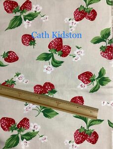 本日限り500円引き！Cath Kidston いちご 生地幅 148cm × 97cm 実寸　アイボリー