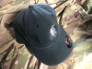 DEVGRU Red Squadron キャップ フレックスフィット FLEXFIT S/Mサイズ NSW NSWDG デブグル レッド 帽子SEAL SEALS