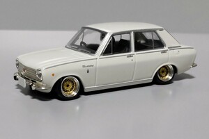 絶版 希少 1/64 ダットサン サニー 1000 4ドア DX 改 日産 初代 B10 後期型 深リム マナレイ シャコタン カスタム 改造 旧車 昭和 名車