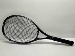 YONEX