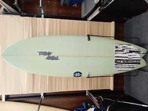 TRIMOFF トリムオフ 5’10” サーフボード ショートボード 店舗受取可