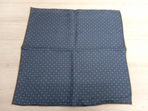 GUCCI ダブルG＆ポルカドット シルク ポケットチーフ ネイビー ハンカチ 箱付き 約41cm×41cm_画像5