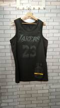 NIKE ナイキ タンクトップ ノースリーブ メンズ Мサイズ Lakers ユニフォーム 23 ブラック 黒 バスケ CN1050439A_画像1
