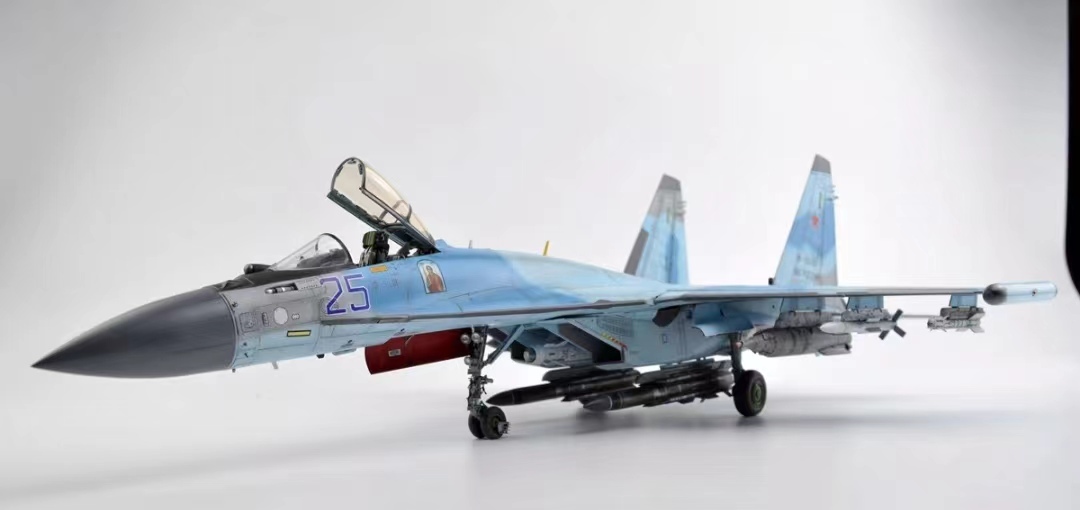 1/48 Су-35 ВВС России собрано и покрашено готовое изделие., Пластиковые модели, самолет, Готовый продукт