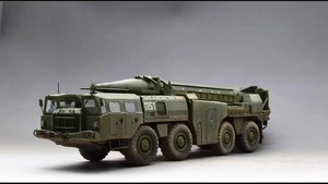 1/35 Советский ракетный комплекс 8К72 «Скад-Б» в сборе окрашен