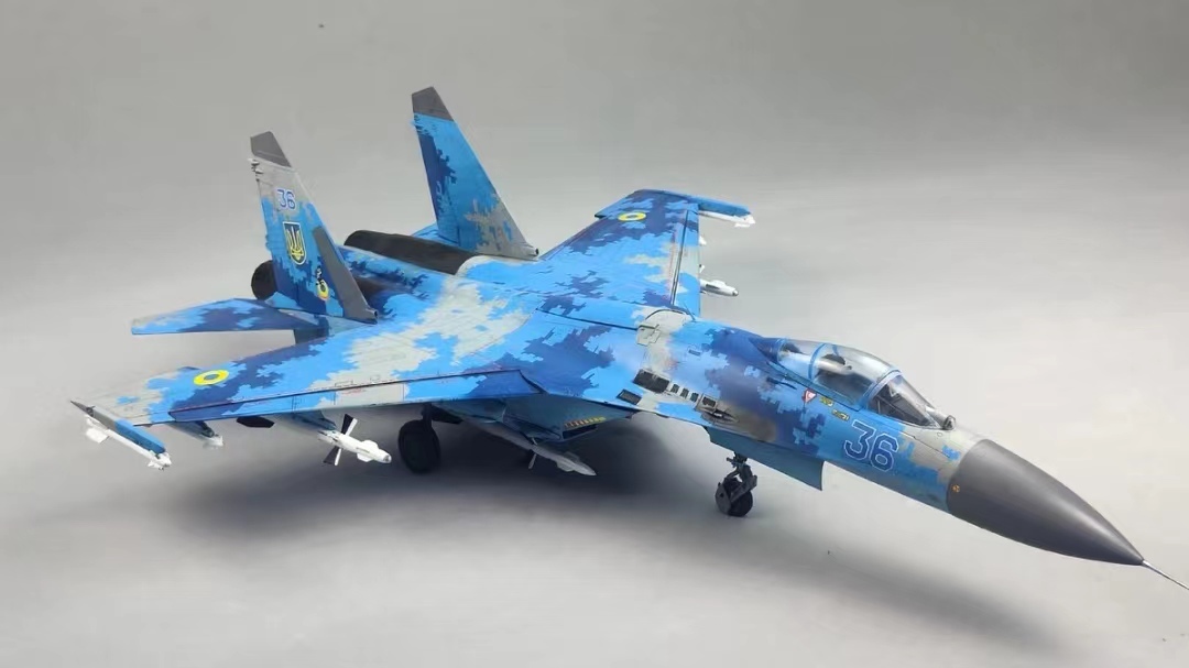 1/48 SU-27 de la Fuerza Aérea de Ucrania, producto terminado ensamblado y pintado, Modelos de plástico, aeronave, Producto terminado